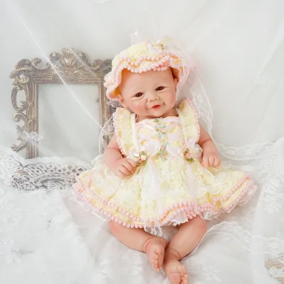 Poupée reborn en silicone, fille de 48 cm – image 3